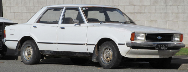 1979_Ford_Cortina_2.0L_Saloon_(8921496891).jpg