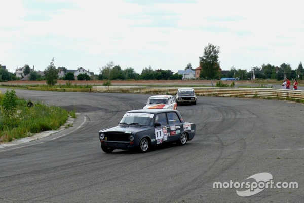 nVOx7IxGfIA.jpg